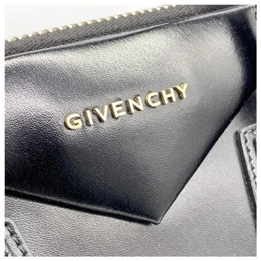 Givenchy Shiny Lord Calfskin Medium Antigona Black Leather Tote