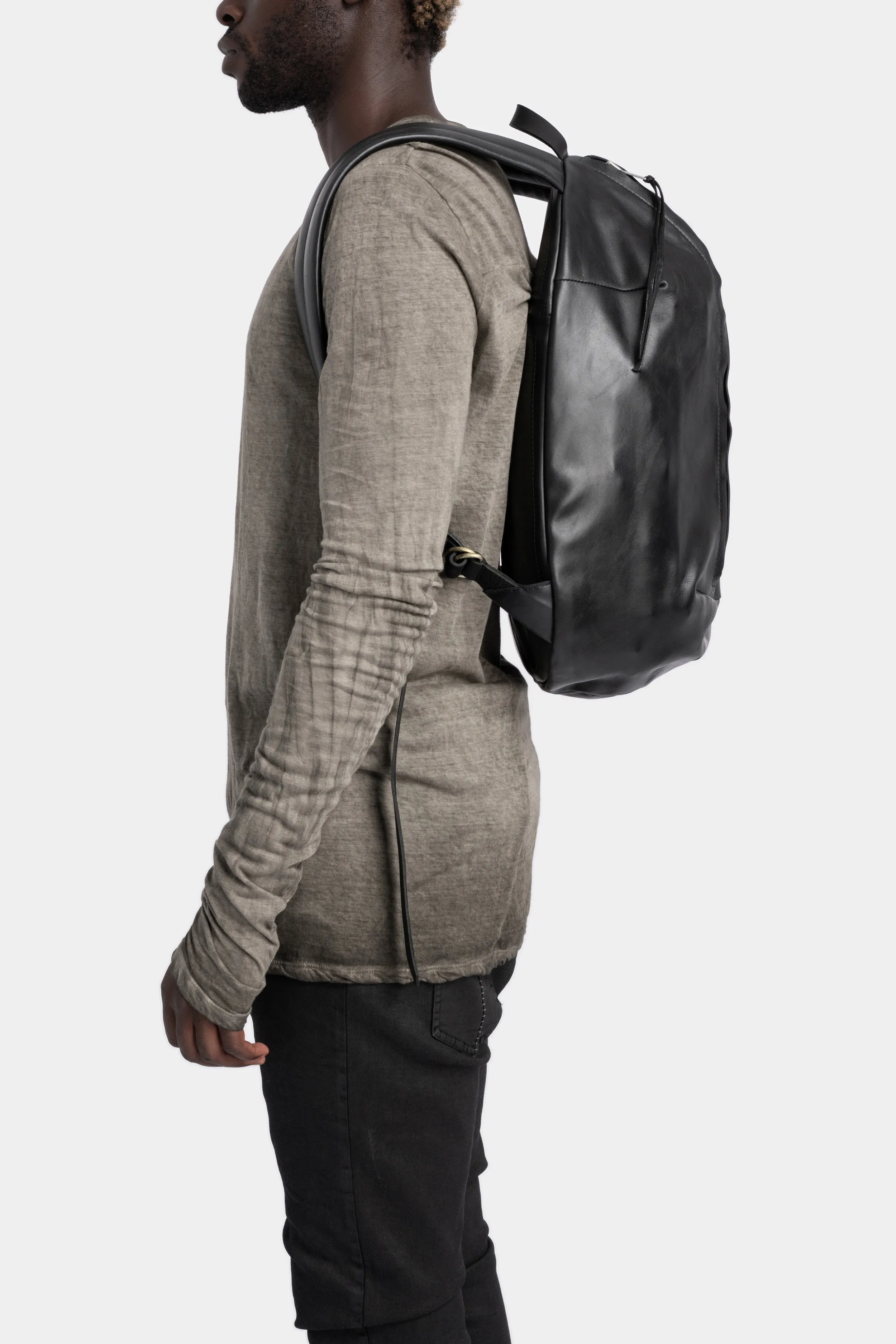 Leather zip up backpack | 1P